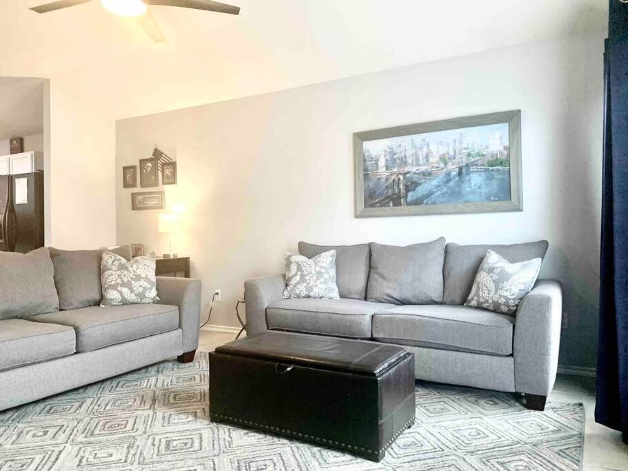 Modern Updates - Great Location - King Bed- Bmt San Antonio Exteriör bild